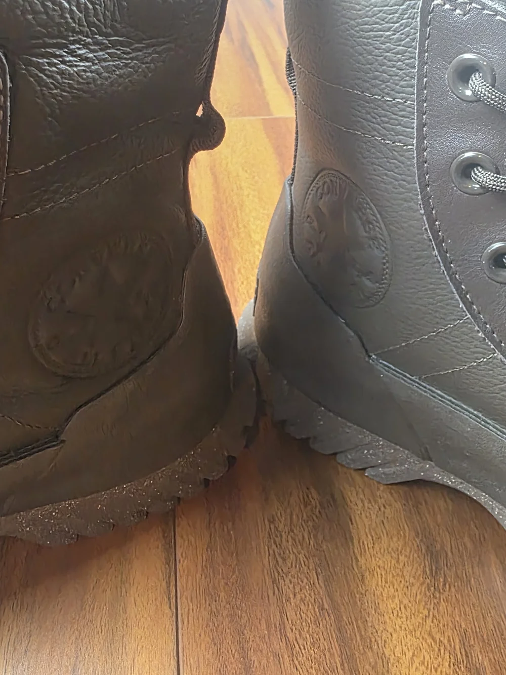 Converse CHUCK TAYLOR AS Lugged 2.0 XHi Waterproof BOOT, A10376C Women 7 Men 5
